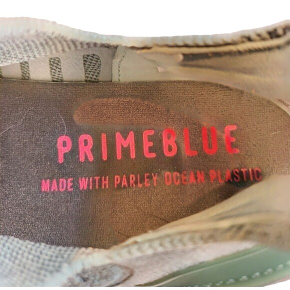 ADIDAS Original UltraBoost 21 in Hazy Green, 7.5 - Picture 14 of 16